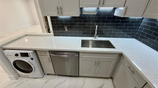 2250 NE 66th Street 1504, Fort Lauderdale, FL 33308