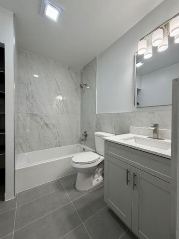 2250 NE 66th Street 1504, Fort Lauderdale, FL 33308