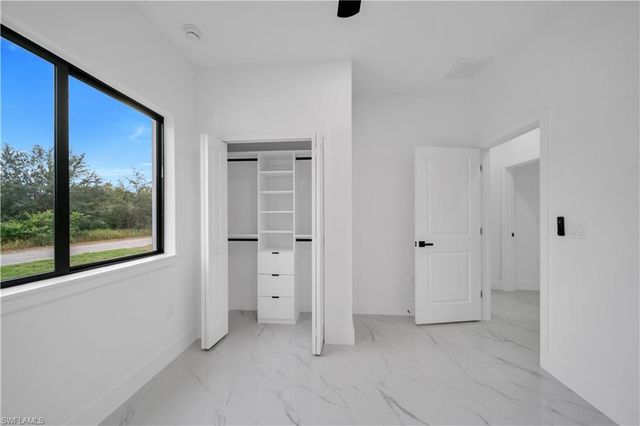 907 E 9th ST, Lehigh Acres, FL 33972