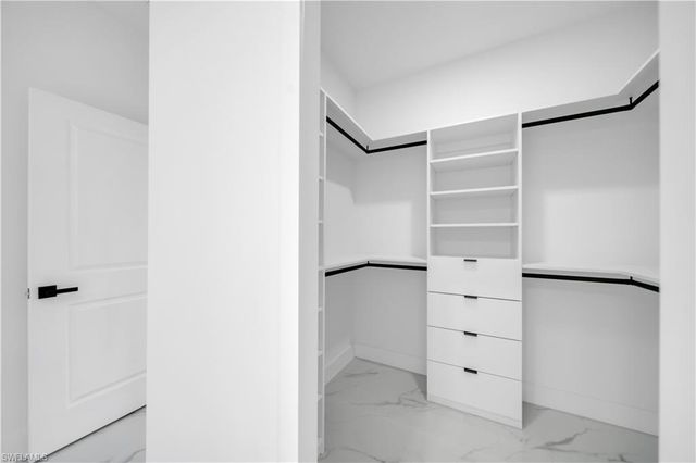 907 E 9th ST, Lehigh Acres, FL 33972