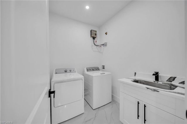 907 E 9th ST, Lehigh Acres, FL 33972