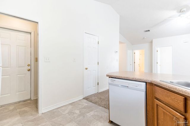 8450 Jarmen Ln, Pensacola, FL 32534