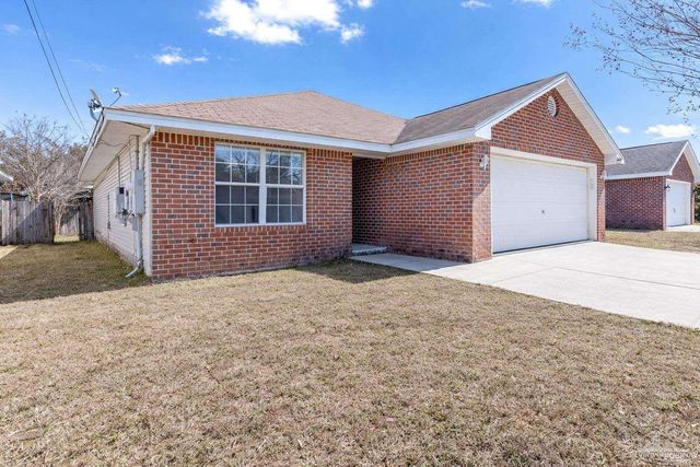 8450 Jarmen Ln, Pensacola, FL 32534