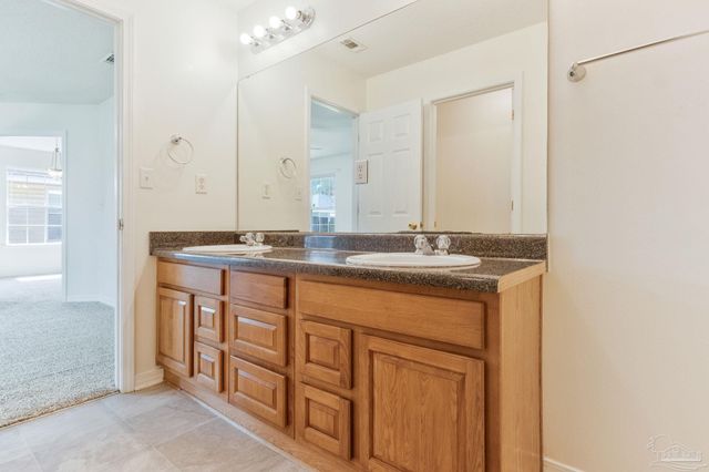 8450 Jarmen Ln, Pensacola, FL 32534