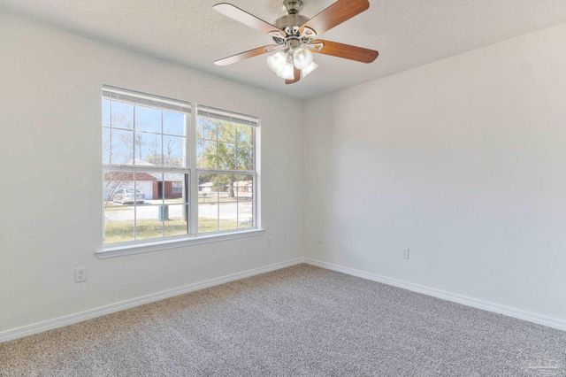 8450 Jarmen Ln, Pensacola, FL 32534