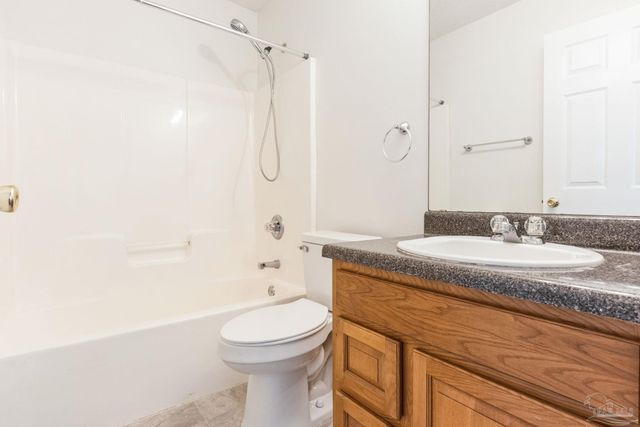 8450 Jarmen Ln, Pensacola, FL 32534