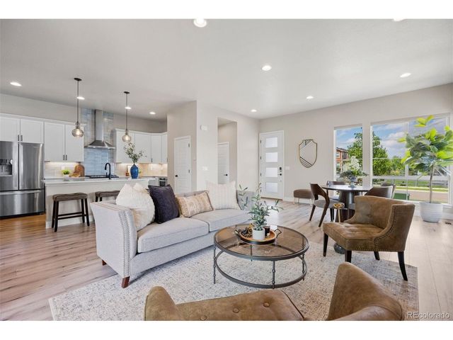 1562 Stablecross Dr, Castle Pines, CO 80108