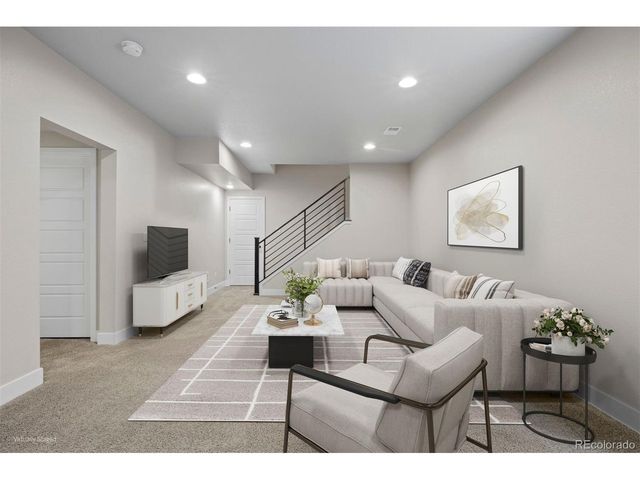 1562 Stablecross Dr, Castle Pines, CO 80108