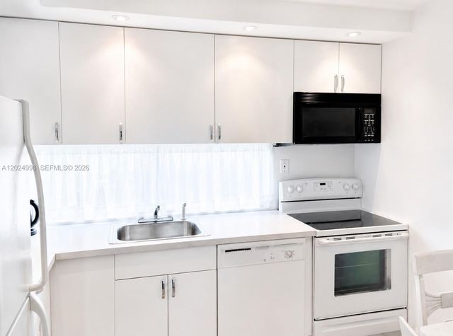 17011 N Bay Rd 417, Sunny Isles Beach, FL 33160
