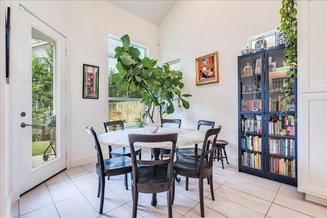 306 Olivia DR 125, Austin, TX 78738