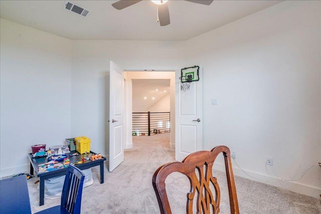 306 Olivia DR 125, Austin, TX 78738