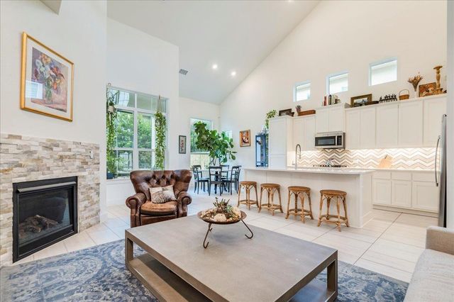 306 Olivia DR 125, Austin, TX 78738