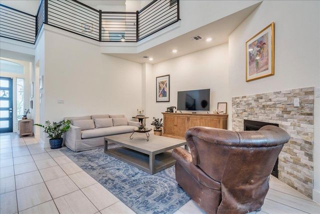 306 Olivia DR 125, Austin, TX 78738