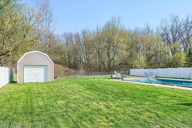 5477 Hopkins Road, Flint, MI 48506