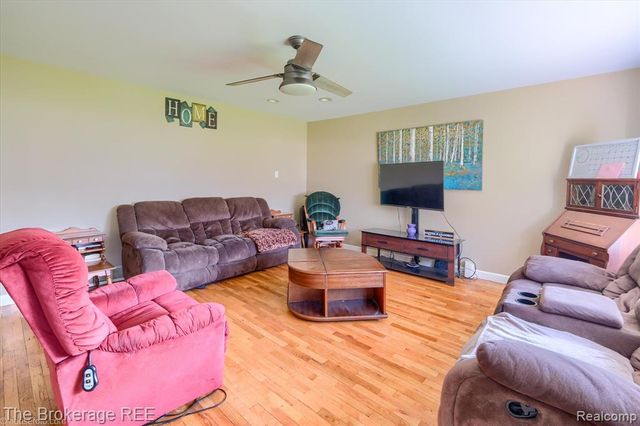 5477 Hopkins Road, Flint, MI 48506