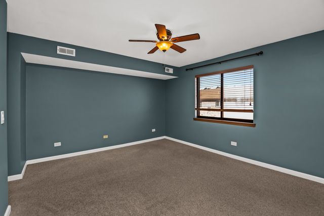 8426 W Catalpa Avenue 303, Chicago, IL 60656