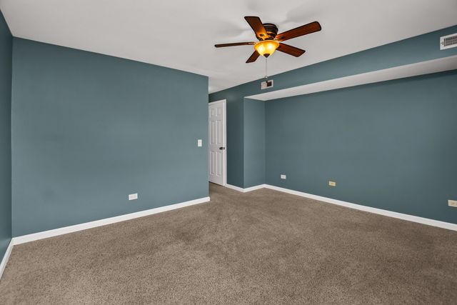 8426 W Catalpa Avenue 303, Chicago, IL 60656