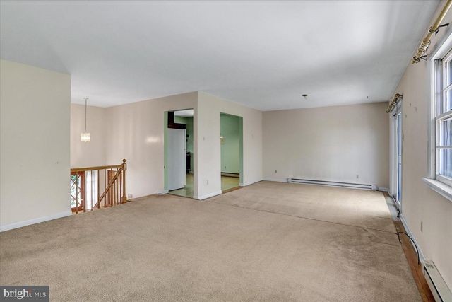 8 W WINDING HILL ROAD, Mechanicsburg, PA 17055