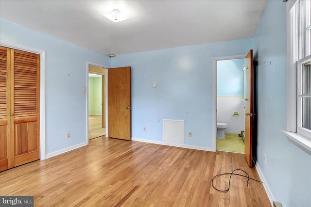 8 W WINDING HILL ROAD, Mechanicsburg, PA 17055