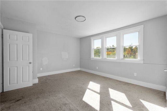 241 Castle Shannon Blvd 241, Mt Lebanon, PA 15228