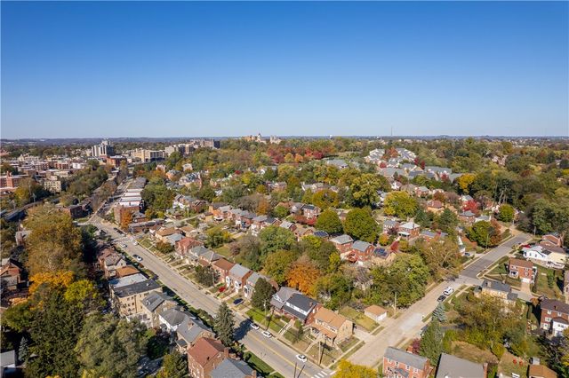 241 Castle Shannon Blvd 241, Mt Lebanon, PA 15228