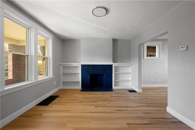 241 Castle Shannon Blvd 241, Mt Lebanon, PA 15228