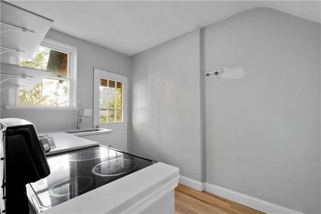 241 Castle Shannon Blvd 241, Mt Lebanon, PA 15228