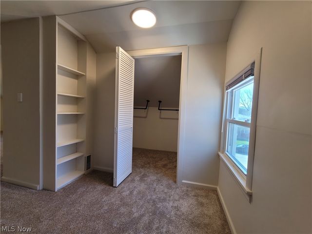 923 Russell Avenue, Akron, OH 44307