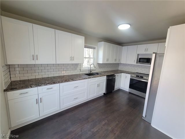 923 Russell Avenue, Akron, OH 44307