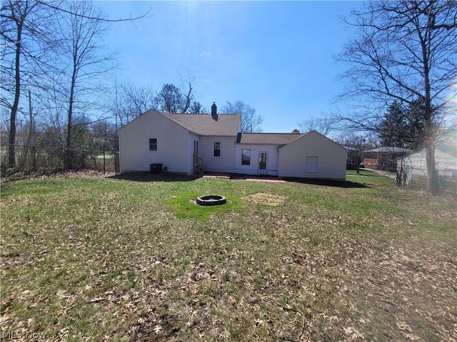 923 Russell Avenue, Akron, OH 44307