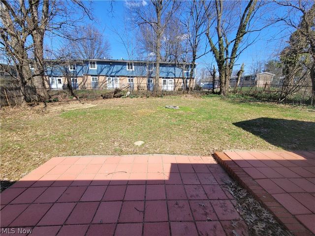 923 Russell Avenue, Akron, OH 44307