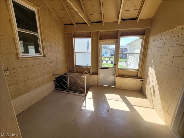 923 Russell Avenue, Akron, OH 44307