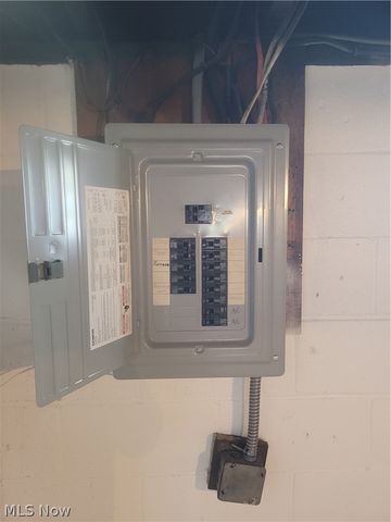 923 Russell Avenue, Akron, OH 44307