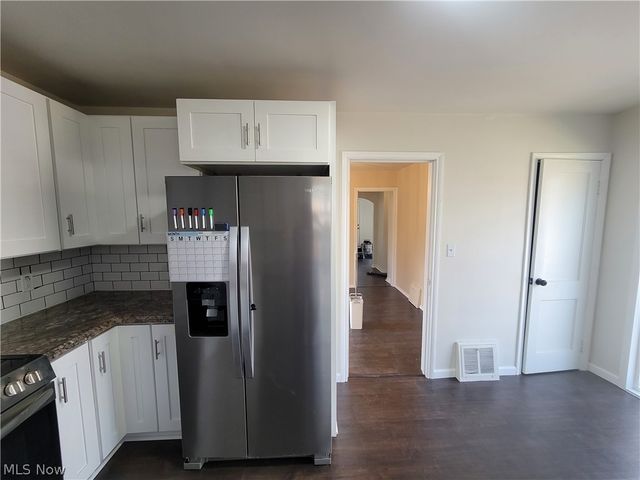 923 Russell Avenue, Akron, OH 44307