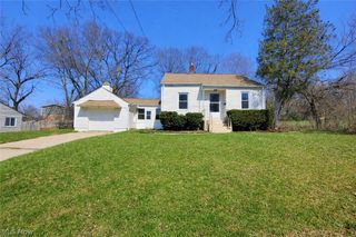 923 Russell Avenue, Akron, OH 44307