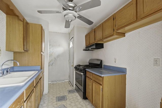 10156 W Kiehnau AVENUE, Milwaukee, WI 53224