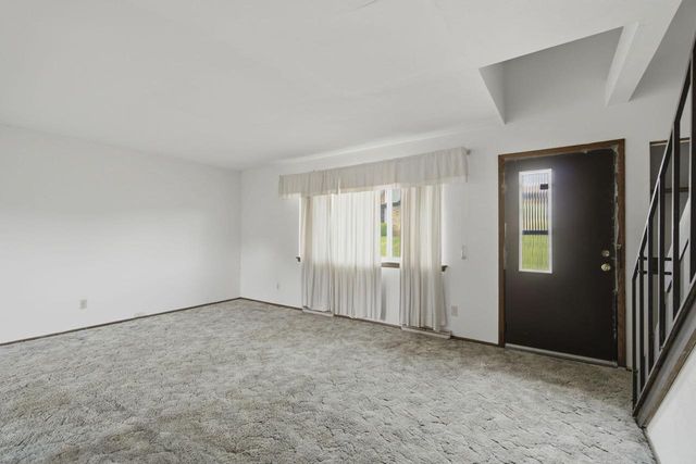 10156 W Kiehnau AVENUE, Milwaukee, WI 53224