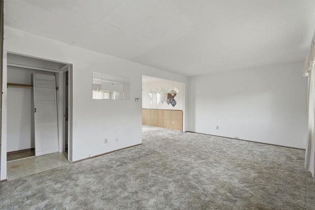 10156 W Kiehnau AVENUE, Milwaukee, WI 53224