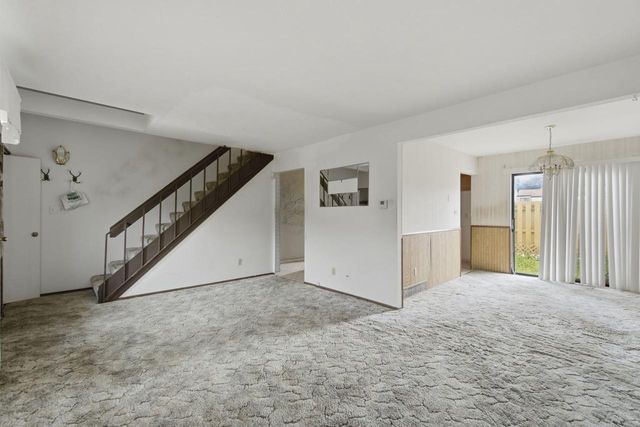 10156 W Kiehnau AVENUE, Milwaukee, WI 53224