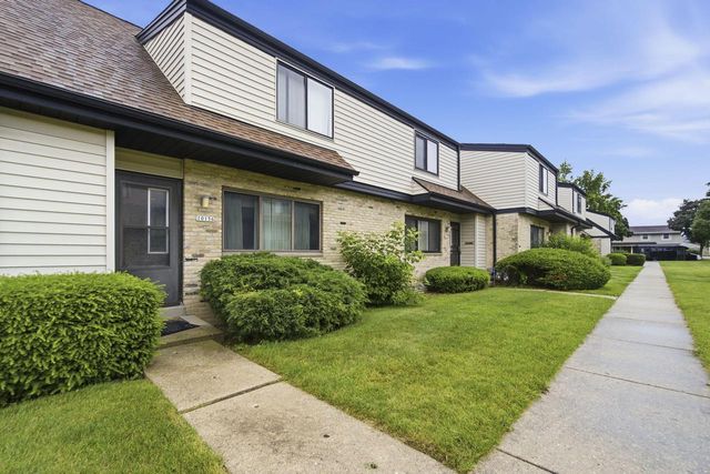 10156 W Kiehnau AVENUE, Milwaukee, WI 53224