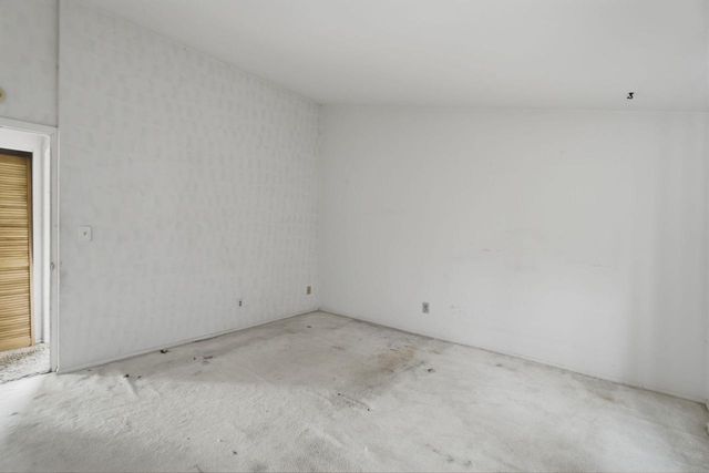10156 W Kiehnau AVENUE, Milwaukee, WI 53224