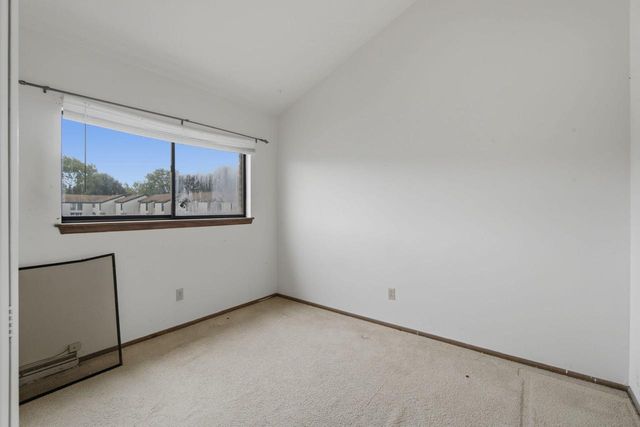 10156 W Kiehnau AVENUE, Milwaukee, WI 53224