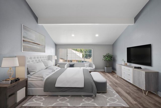 912 Acosta Plaza 11, Salinas, CA 93905