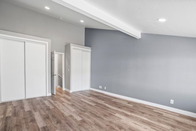 912 Acosta Plaza 11, Salinas, CA 93905