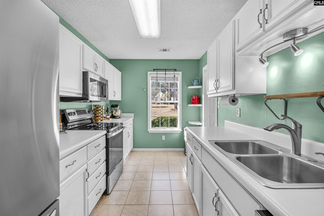 2 Guilford Green Court, Columbia, SC 29212