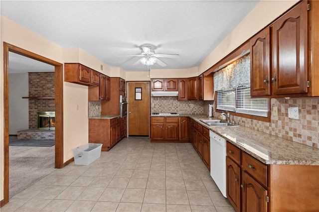 9201 Kansas Avenue, Kansas City, KS 66111