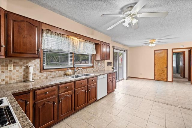 9201 Kansas Avenue, Kansas City, KS 66111