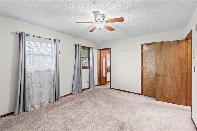 9201 Kansas Avenue, Kansas City, KS 66111