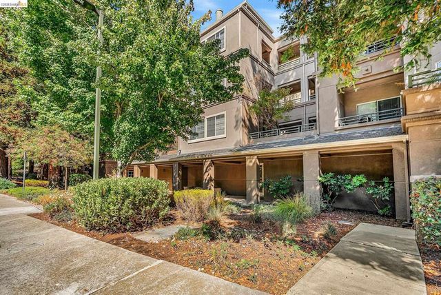 180 Caldecott Ln, Oakland, CA 94618