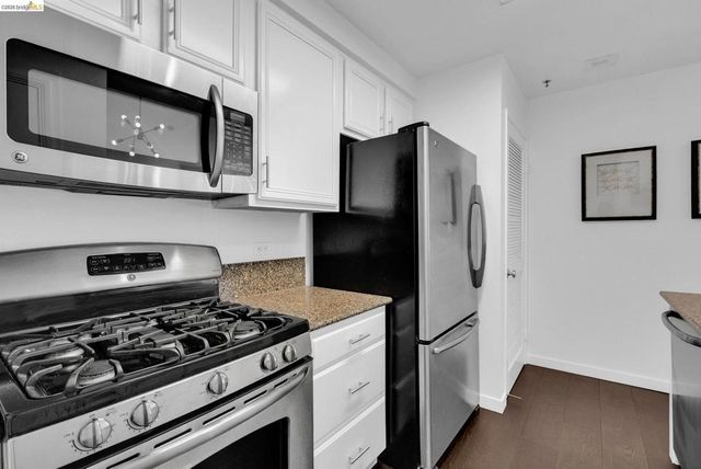 180 Caldecott Ln, Oakland, CA 94618